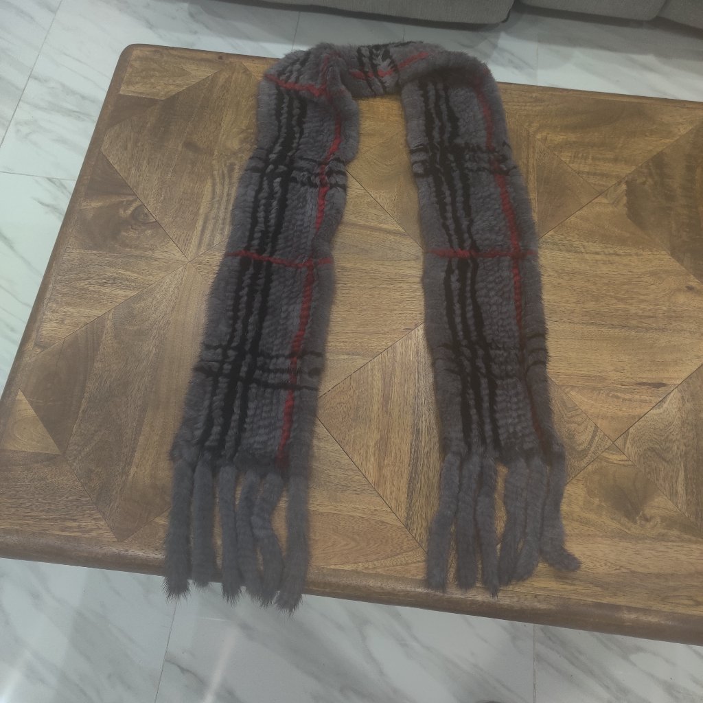 Neiman Marcus Rabbit Fur Scarf With Tails New
